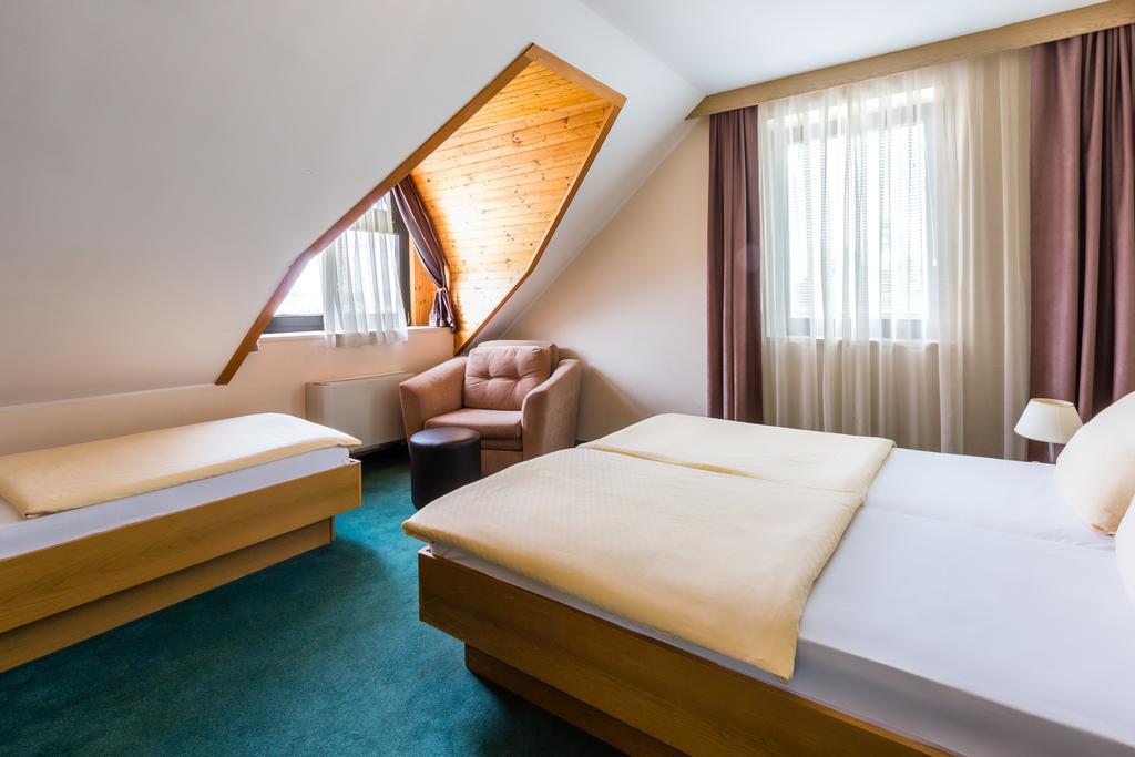 Arena Hotel 4*